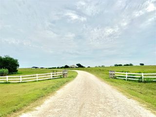 000 Mockingbird Drive, Mount Calm, TX 76673
