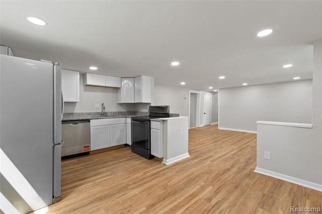 8280 Pine Street, Taylor, MI 48180
