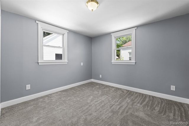8280 Pine Street, Taylor, MI 48180