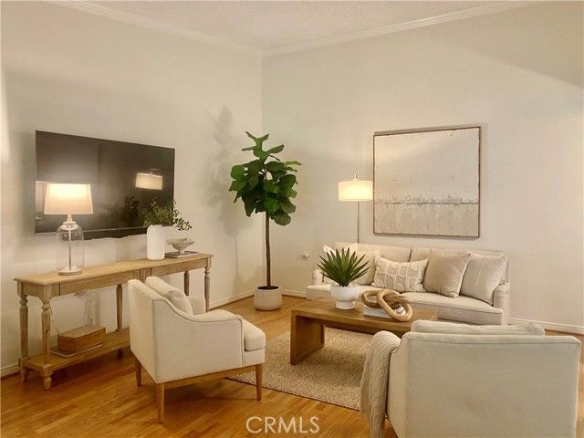 1880 McKinney Way, M15-20B, Seal Beach, CA 90740