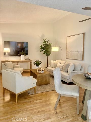 1880 McKinney Way, M15-20B, Seal Beach, CA 90740