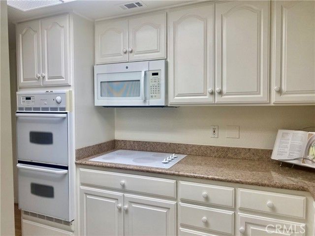 1880 McKinney Way, M15-20B, Seal Beach, CA 90740