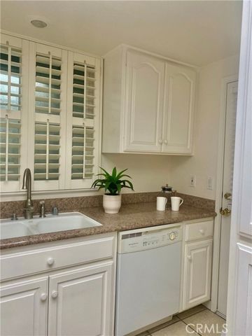 1880 McKinney Way, M15-20B, Seal Beach, CA 90740