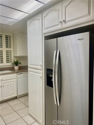 1880 McKinney Way, M15-20B, Seal Beach, CA 90740