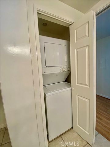 1880 McKinney Way, M15-20B, Seal Beach, CA 90740