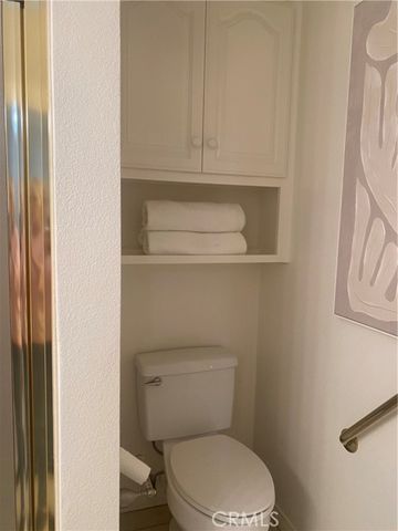 1880 McKinney Way, M15-20B, Seal Beach, CA 90740