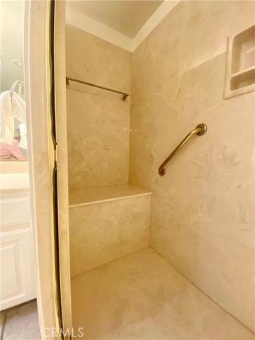 1880 McKinney Way, M15-20B, Seal Beach, CA 90740