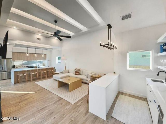 5636 RIVER RUN Street, El Paso, TX 79932