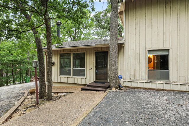 275 Lakecrest Drive, Pottsboro, TX 75076
