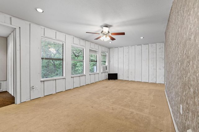 275 Lakecrest Drive, Pottsboro, TX 75076