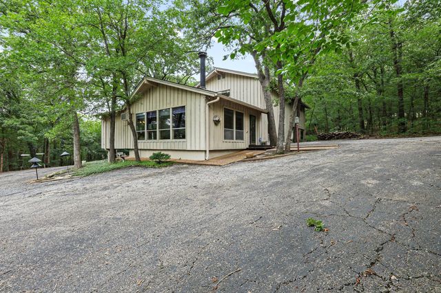 275 Lakecrest Drive, Pottsboro, TX 75076