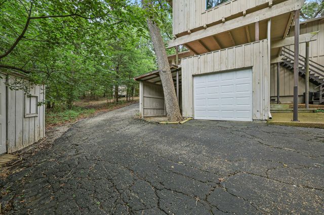 275 Lakecrest Drive, Pottsboro, TX 75076