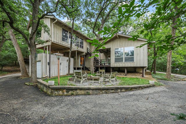 275 Lakecrest Drive, Pottsboro, TX 75076