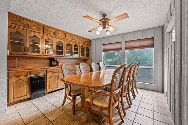 275 Lakecrest Drive, Pottsboro, TX 75076