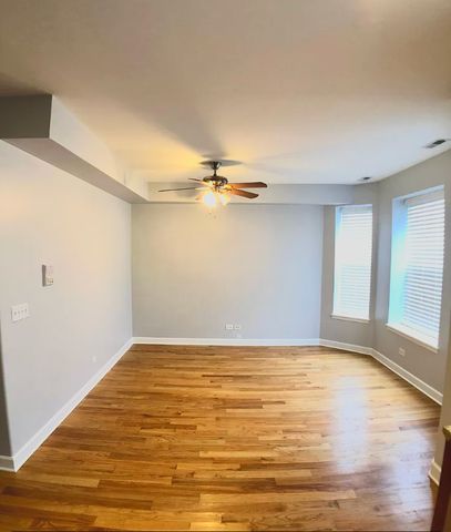 3051 W FULLERTON Avenue 1, Chicago, IL 60647