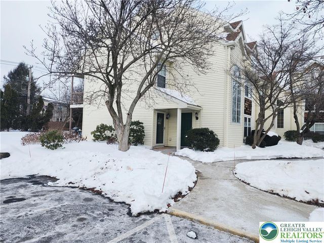 7356 Sauerkraut Lane A, Lower Macungie Twp, PA 18062