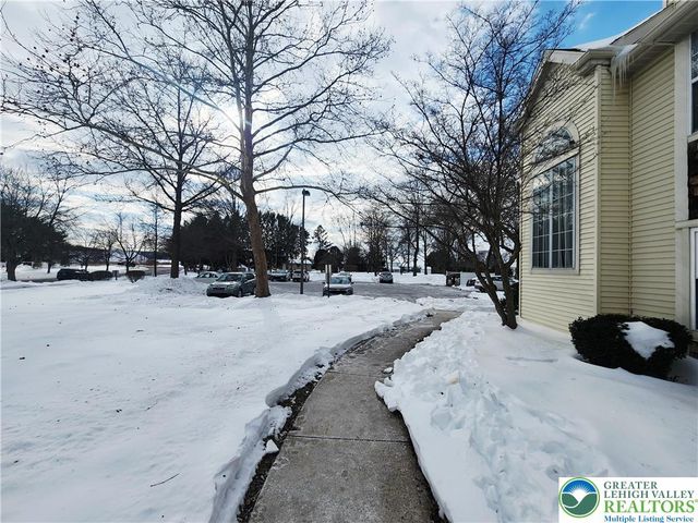 7356 Sauerkraut Lane A, Lower Macungie Twp, PA 18062