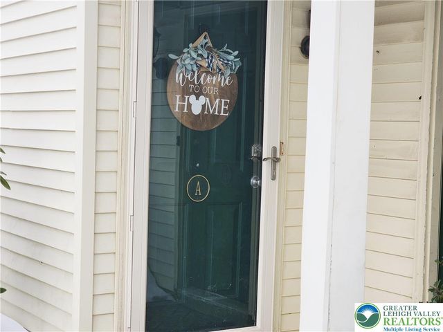 7356 Sauerkraut Lane A, Lower Macungie Twp, PA 18062