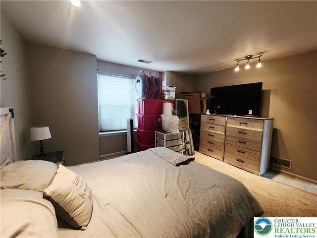 7356 Sauerkraut Lane A, Lower Macungie Twp, PA 18062