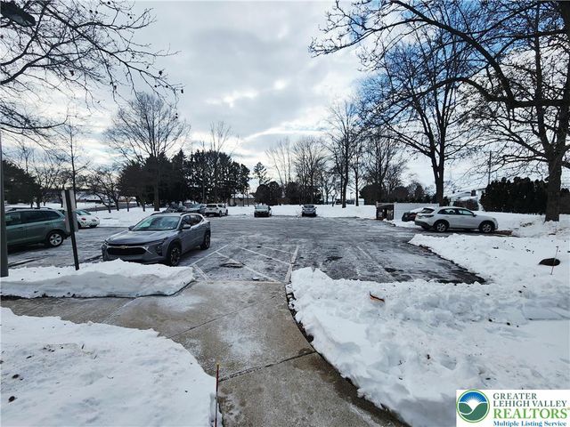 7356 Sauerkraut Lane A, Lower Macungie Twp, PA 18062