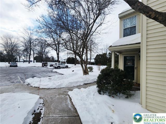 7356 Sauerkraut Lane A, Lower Macungie Twp, PA 18062