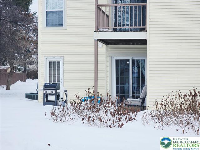 7356 Sauerkraut Lane A, Lower Macungie Twp, PA 18062