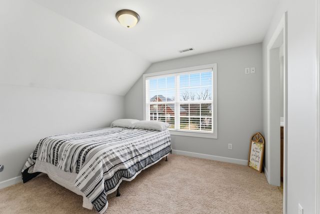 2733 Presley Dr, Murfreesboro, TN 37128