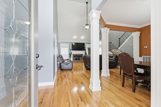 2733 Presley Dr, Murfreesboro, TN 37128