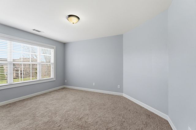 2733 Presley Dr, Murfreesboro, TN 37128