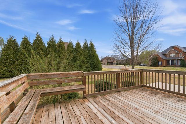 2733 Presley Dr, Murfreesboro, TN 37128