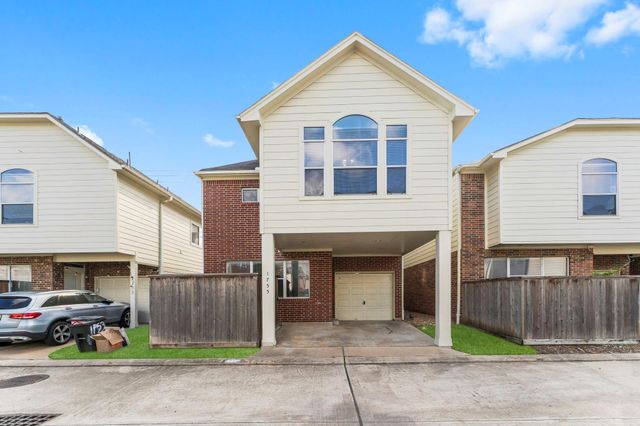 1755 Aden Drive, Houston, TX 77003