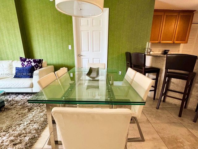 55 Merrick Way 707, Coral Gables, FL 33134