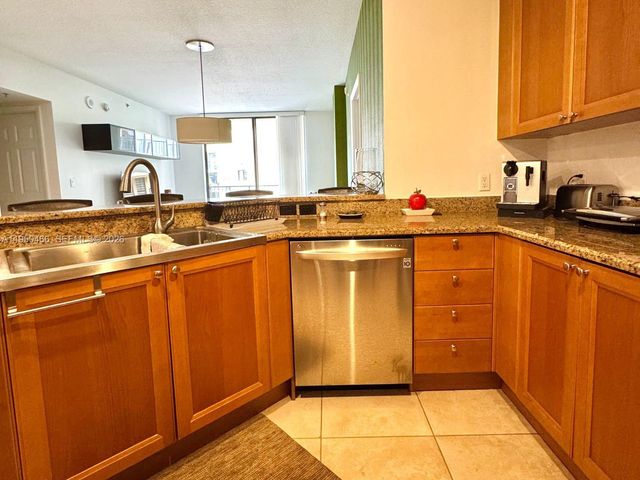 55 Merrick Way 707, Coral Gables, FL 33134