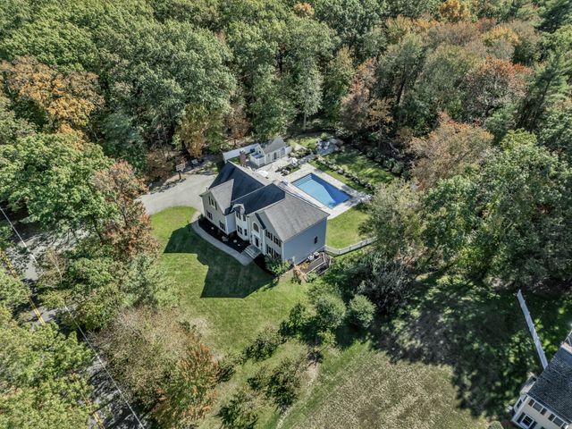 320 High Plain Road, Andover, MA 01810