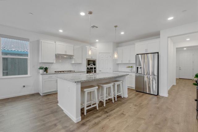 602 Brooklyn Ct, Lincoln, CA 95648