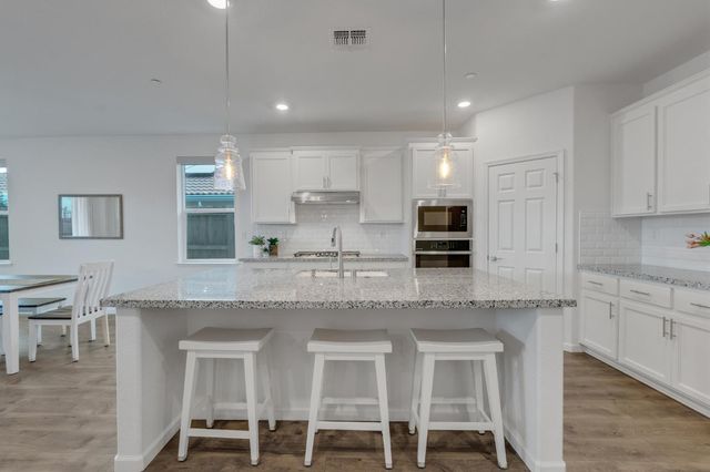 602 Brooklyn Ct, Lincoln, CA 95648
