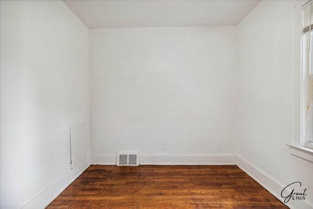 12328 Longview Street, Detroit, MI 48213