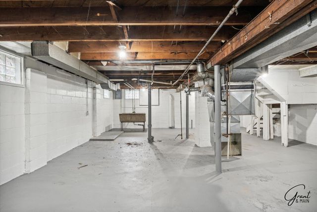 12328 Longview Street, Detroit, MI 48213