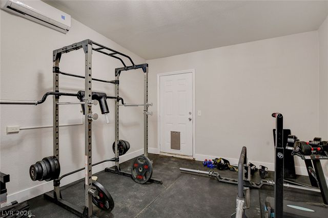 1077 Westminster Avenue, Las Vegas, NV 89119