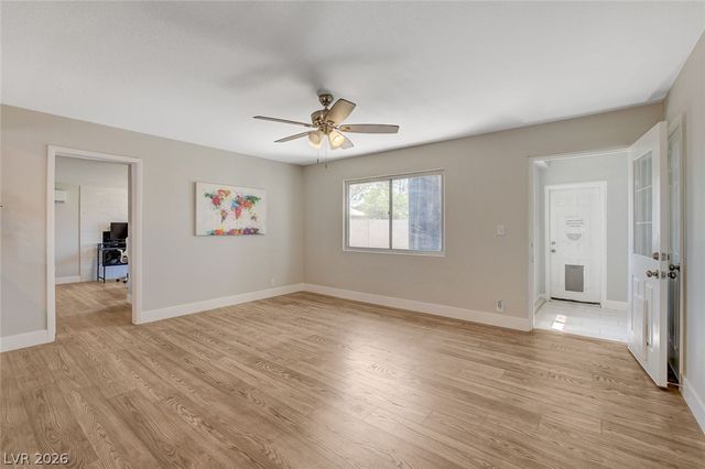 1077 Westminster Avenue, Las Vegas, NV 89119