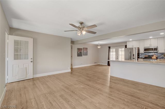 1077 Westminster Avenue, Las Vegas, NV 89119