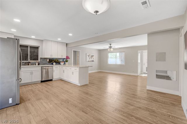 1077 Westminster Avenue, Las Vegas, NV 89119