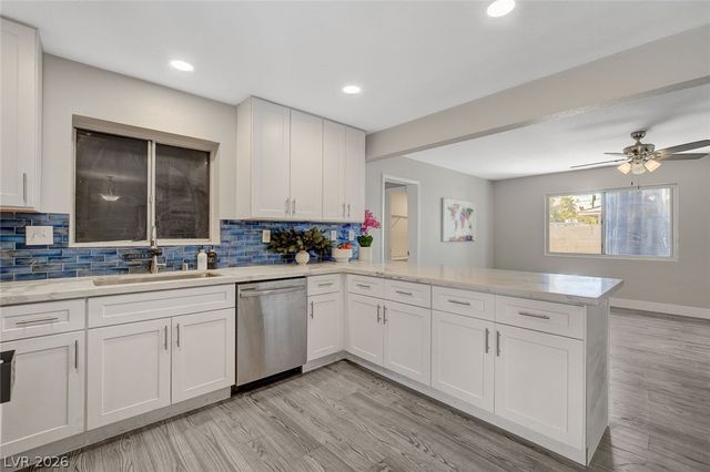 1077 Westminster Avenue, Las Vegas, NV 89119
