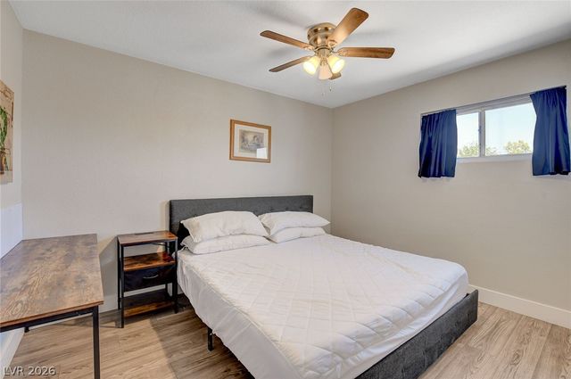 1077 Westminster Avenue, Las Vegas, NV 89119