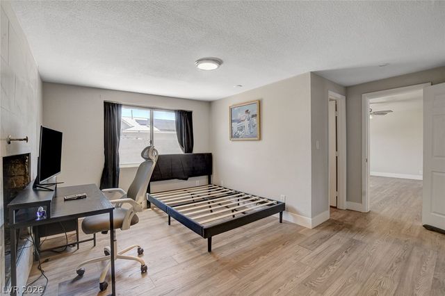 1077 Westminster Avenue, Las Vegas, NV 89119