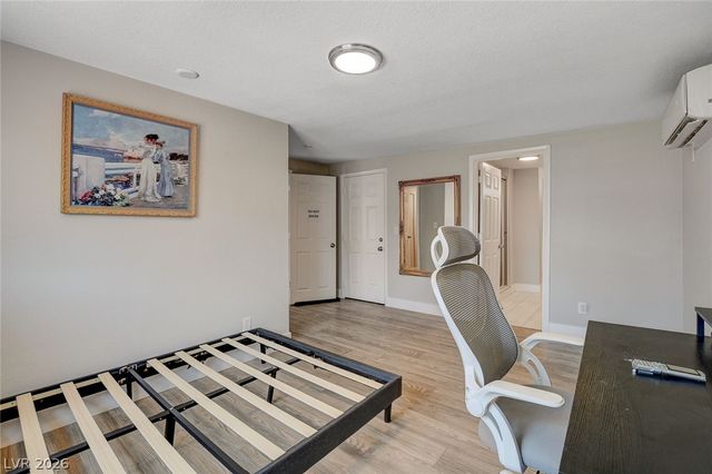 1077 Westminster Avenue, Las Vegas, NV 89119