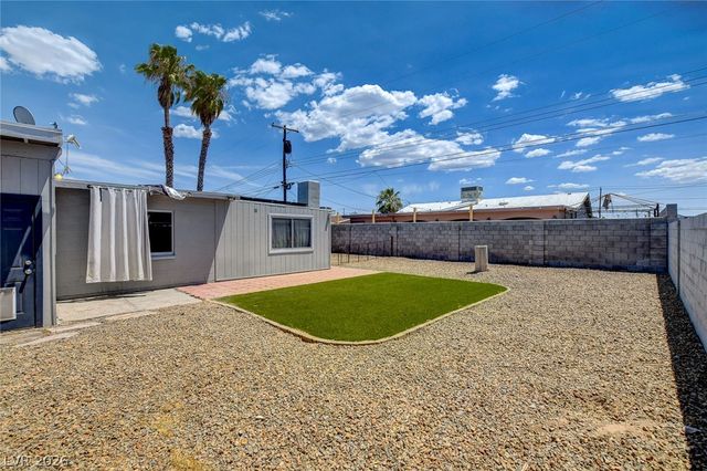 1077 Westminster Avenue, Las Vegas, NV 89119