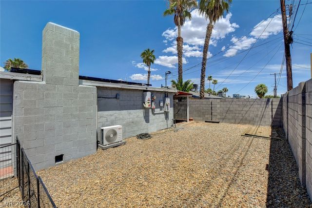 1077 Westminster Avenue, Las Vegas, NV 89119
