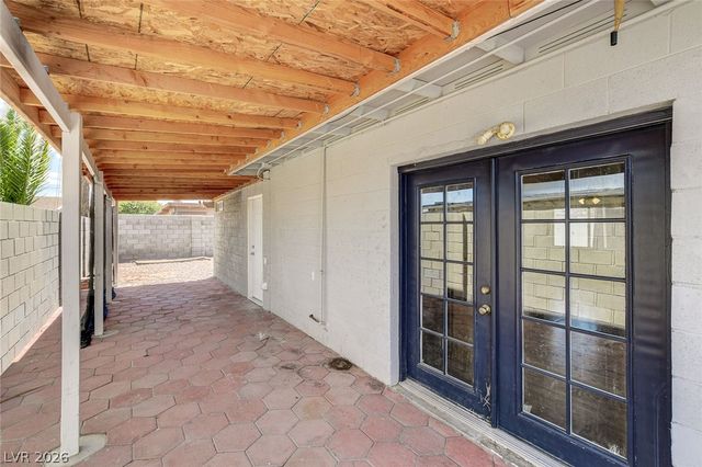 1077 Westminster Avenue, Las Vegas, NV 89119