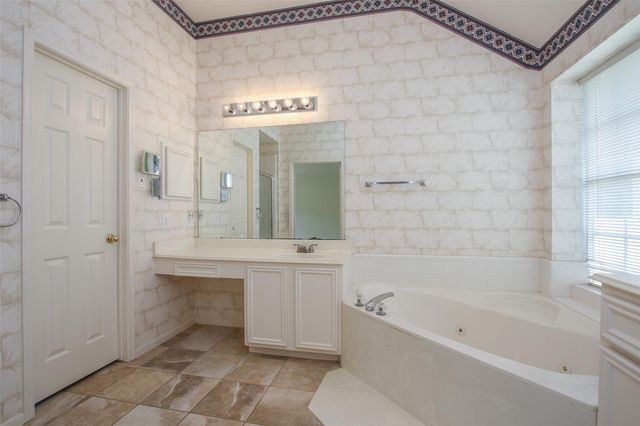 9822 Therrell Drive, Houston, TX 77064